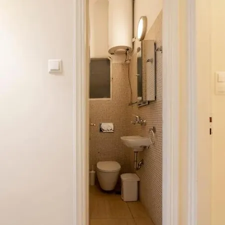 Διαμέρισμα A-03. Next 2 Metro & Central Clinic. Renovated 2019! Αθήνα