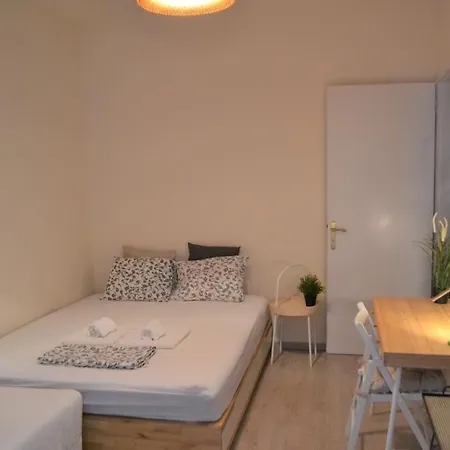 Διαμέρισμα A-03. Next 2 Metro & Central Clinic. Renovated 2019!